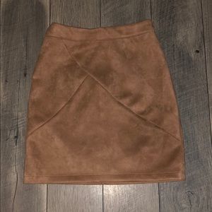 Camel suede mini skirt  🖤